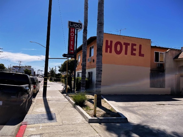 Lido Hotel Main image